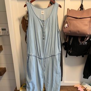 Gap maternity XL Jumpsuit